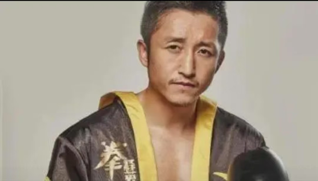 半岛体育官方网站-斯ウ克兰队在场上业展示实力，获胜