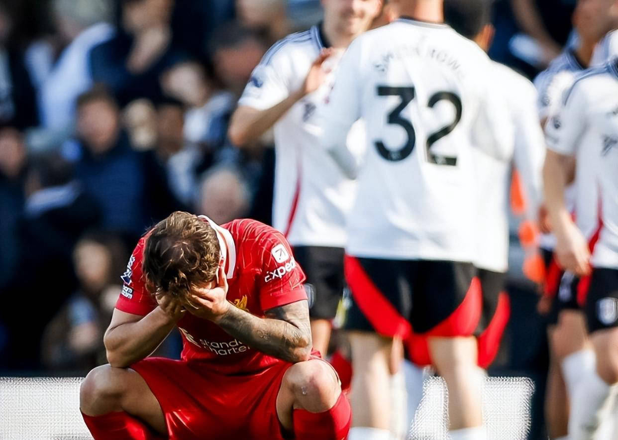 半岛体育官方下载-关于曼城中卫受伤下场，球队防线岌岌可危的信息