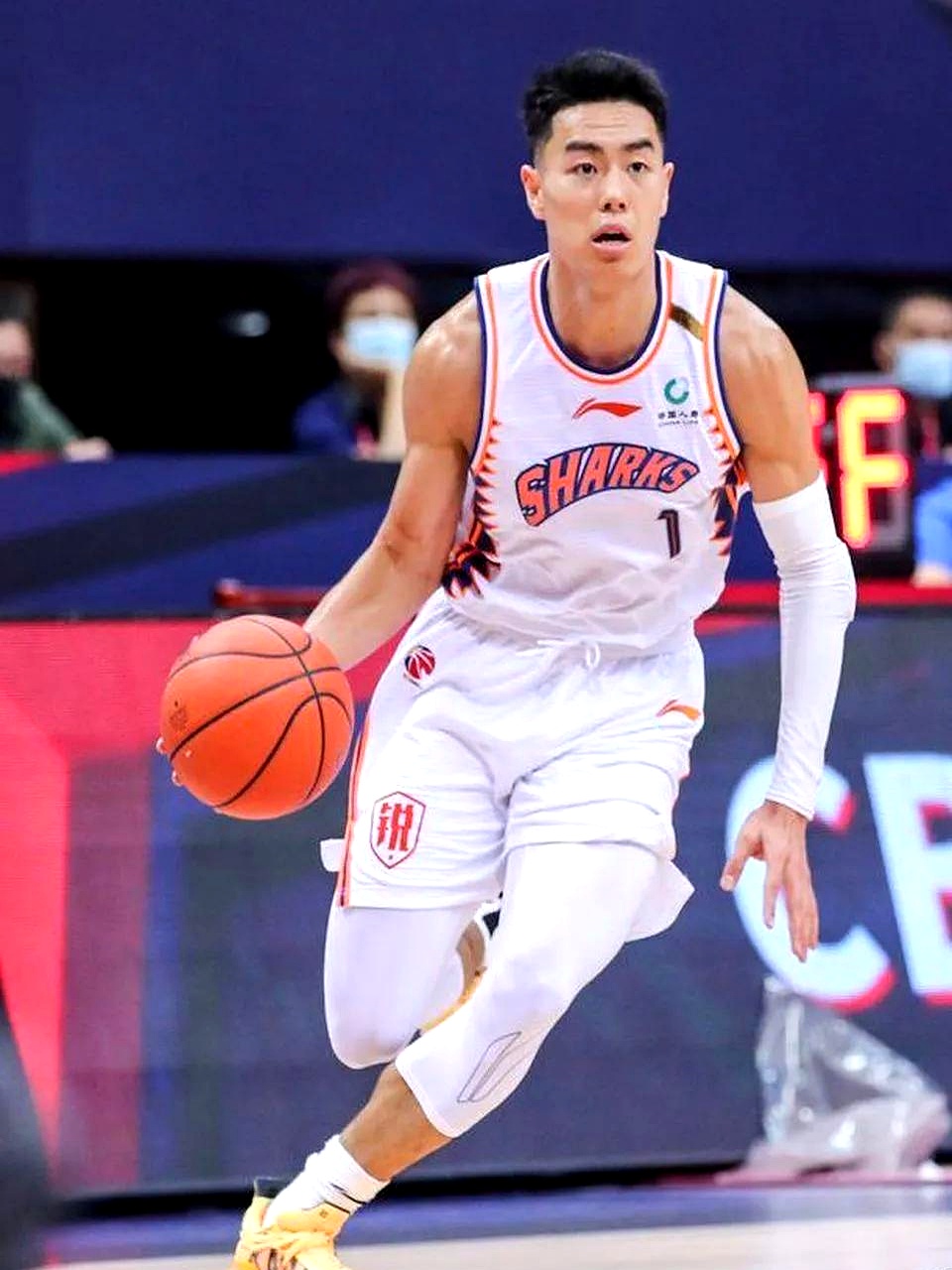 半岛体育app下载官网-包含广厦队主场大胜，球员状态正佳，氛围融洽的词条