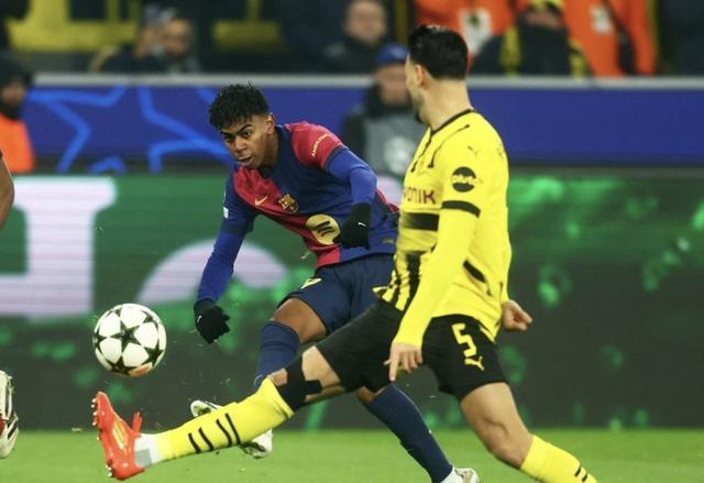 半岛体育官网入口-巴塞罗那主场轻取对手，成功晋级