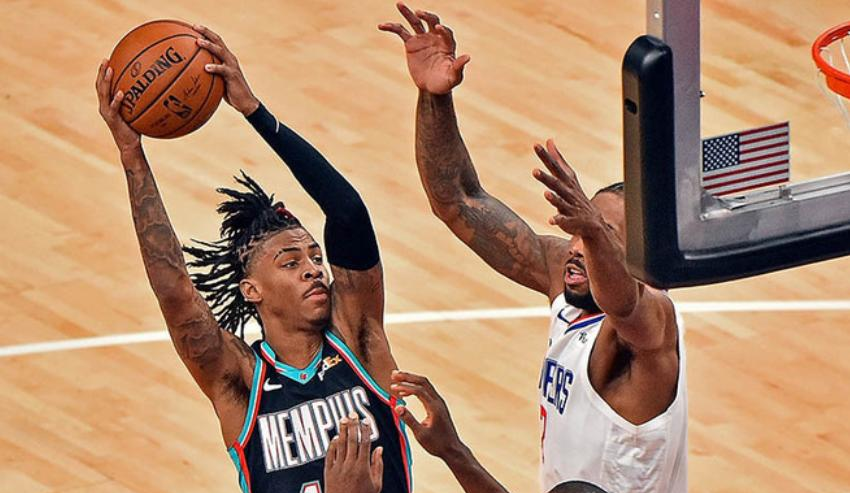 半岛体育官网-兹沃勒队实力平平，多次前场抓住机会的简单介绍