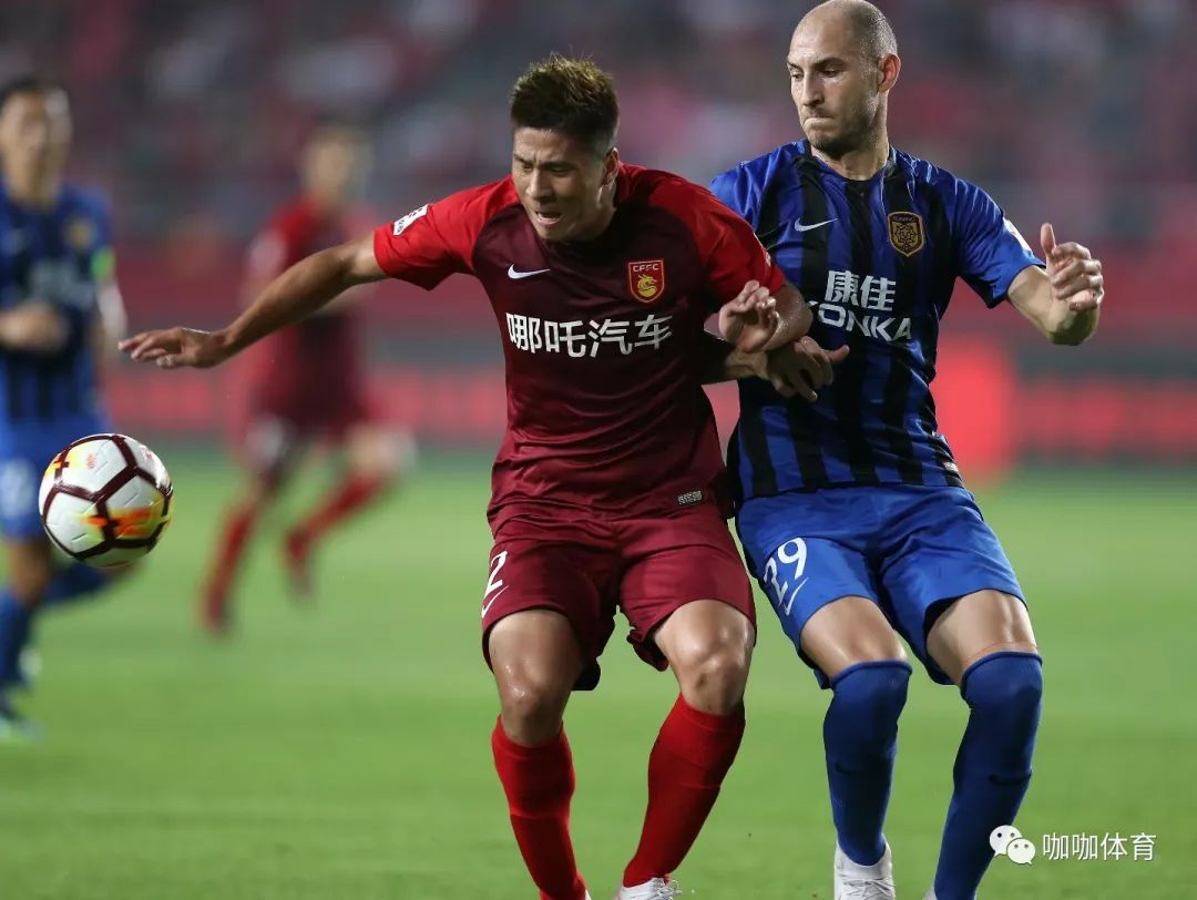 半岛体育官网-苏宁主场战平华夏，保持积分榜前四位置