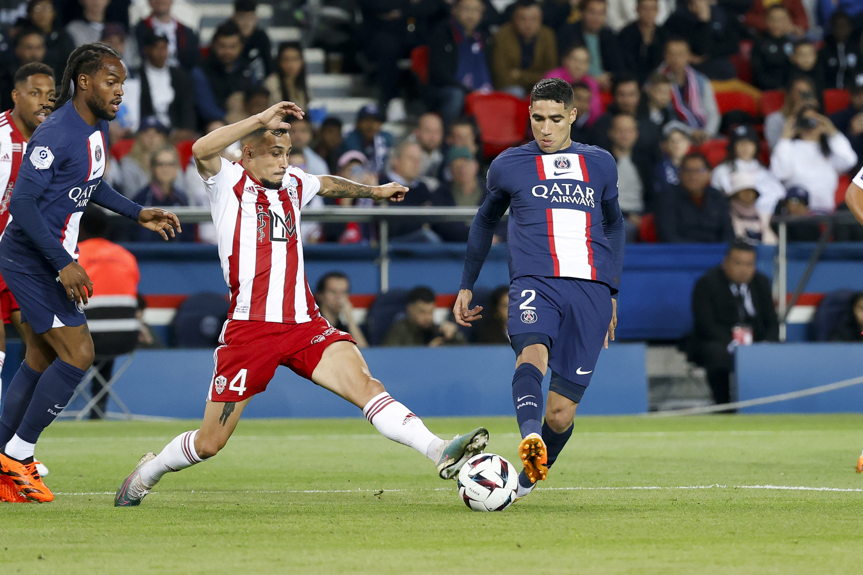 半岛综合体育官方app下载-关于阿雅克肖在比赛中与圣埃蒂安进行拉锯战的信息